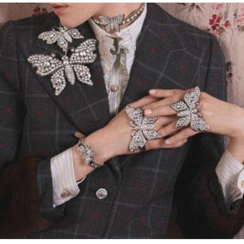 Authentic Gucci butterfly 🦋palm cuff crystals silver tone. Stunning. - Picture 9 of 10